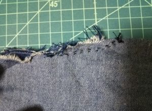 ズボンのおしりの破れの直し方 手縫いでの縫い方を紹介 | アイシーインフォ